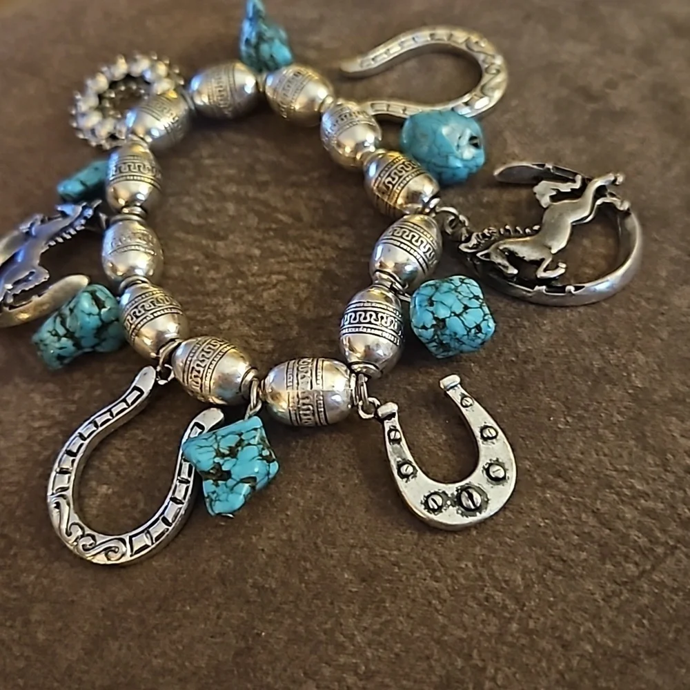Cowboy Core Horseshoe Turquoise Western Metal Beaded Stretch Charm Bracelet - Picture 6 of 6